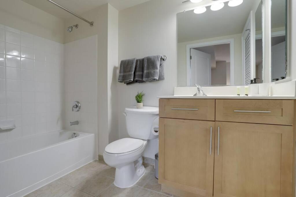 ארלינגטון Upscale Comfort Next To Metro And Dining מראה חיצוני תמונה